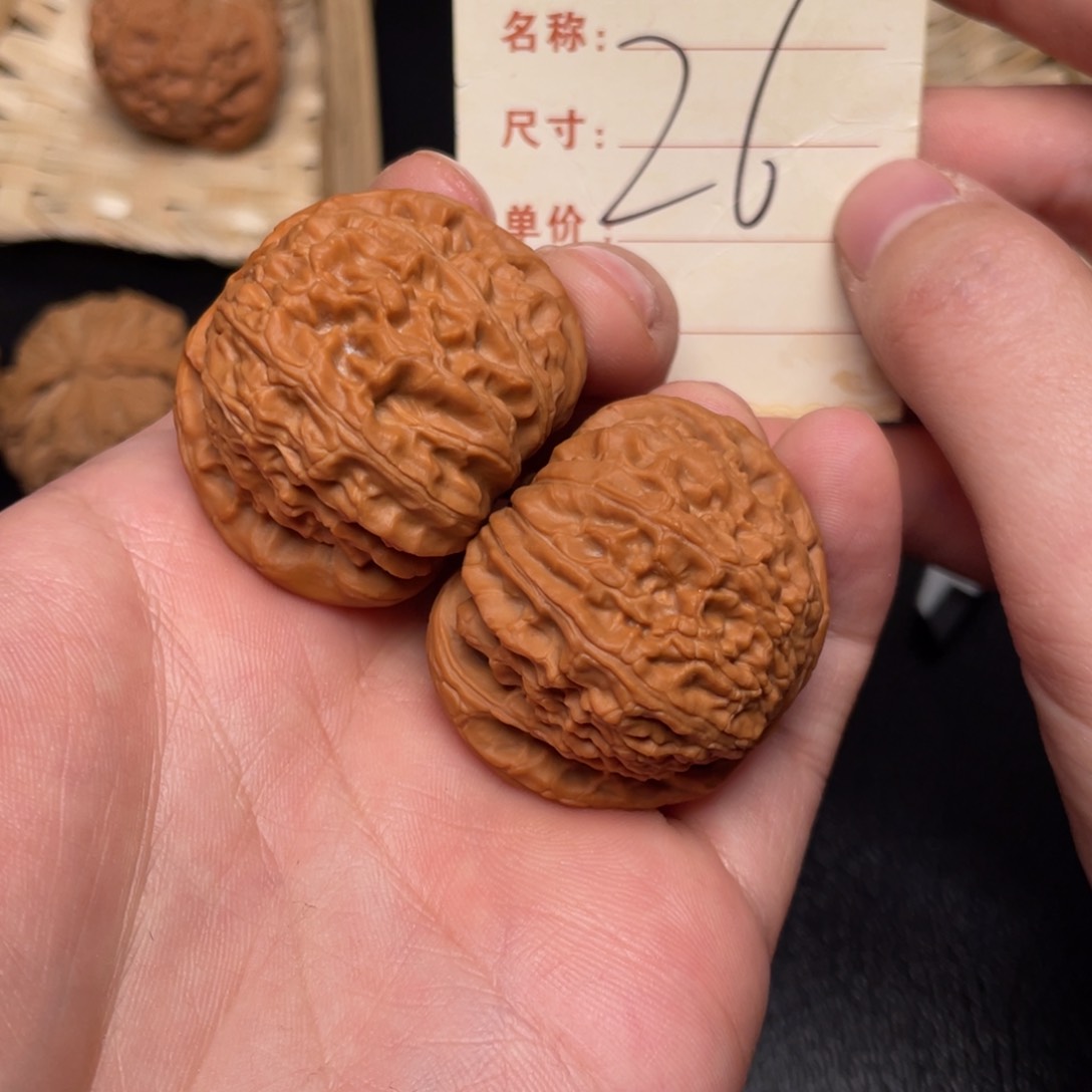 文玩核桃把件球白40尺26