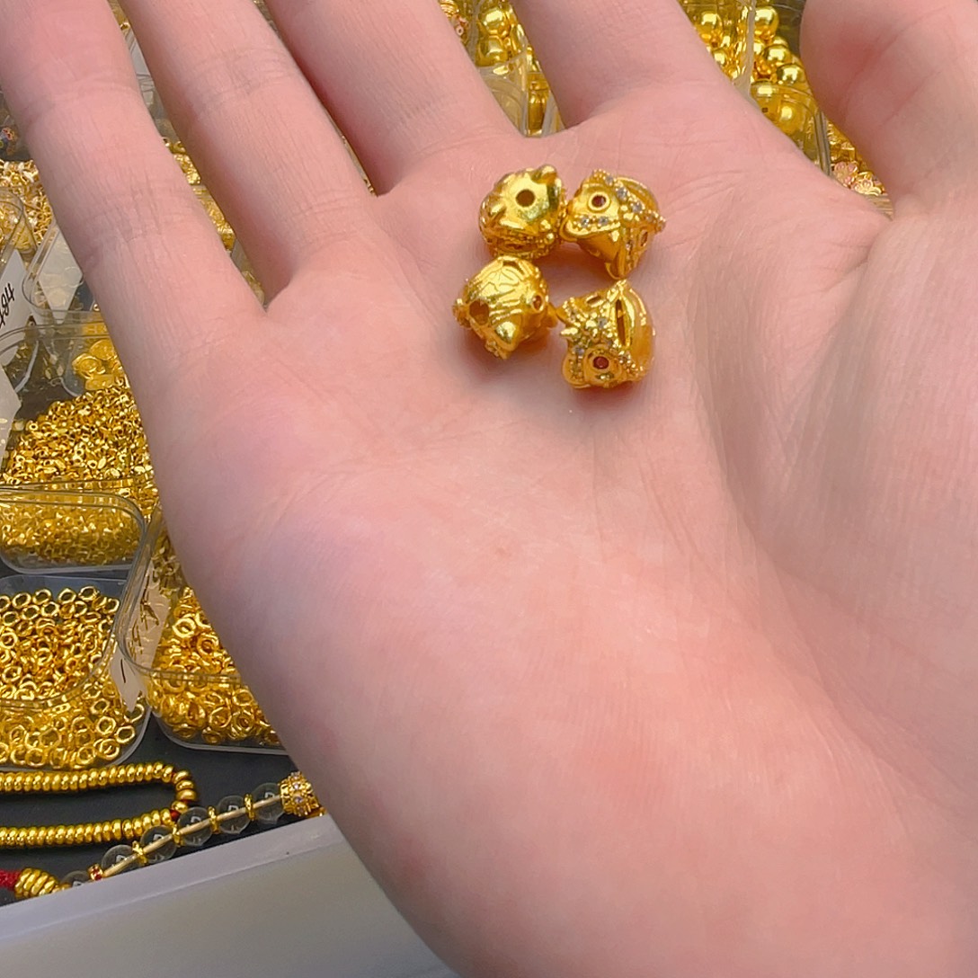 锆石铜合金镶嵌狮子头1个