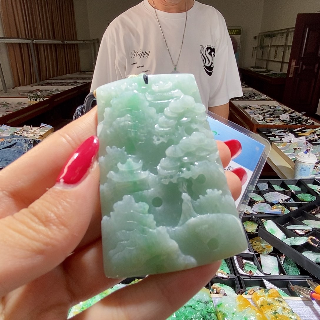 翡翠未镶嵌颈饰翡翠