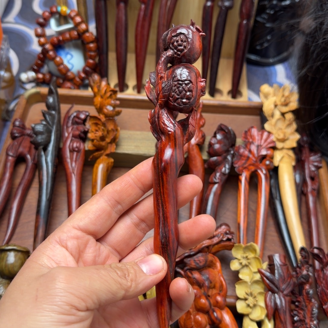 づ***神香榧木小叶紫檀手工石榴簪