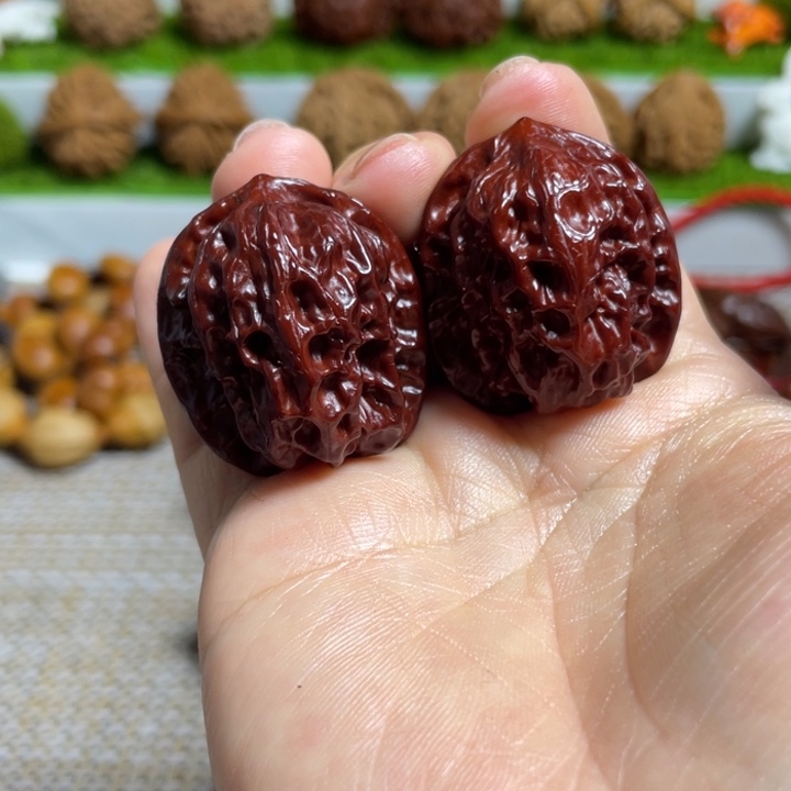 大***粥文玩核桃把件野狼