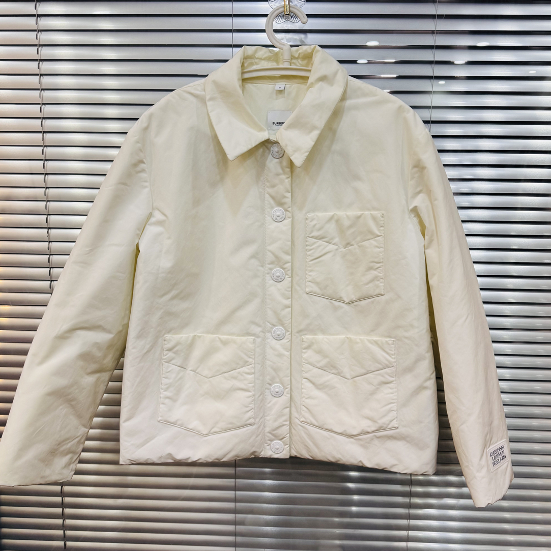 95新 BURBERRY/博柏利 白色翻领棉服M码ysc2229