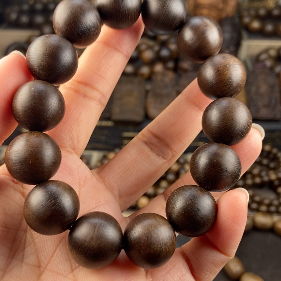 沉香手串知**法越南富森红土