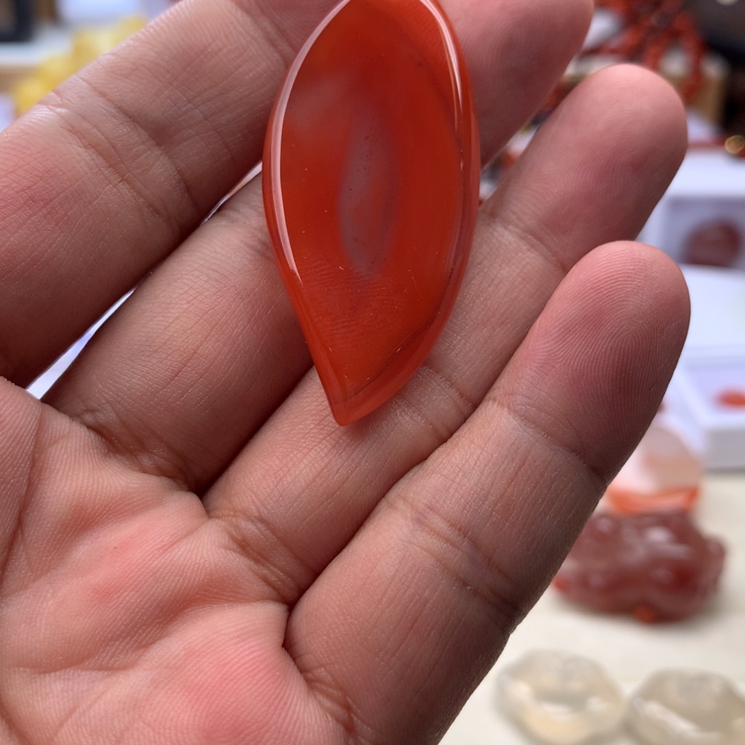 颈饰未镶嵌南红玛瑙