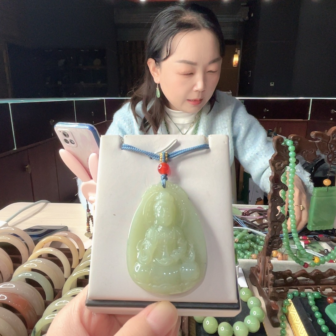 密玉（石英质玉）未镶嵌颈饰