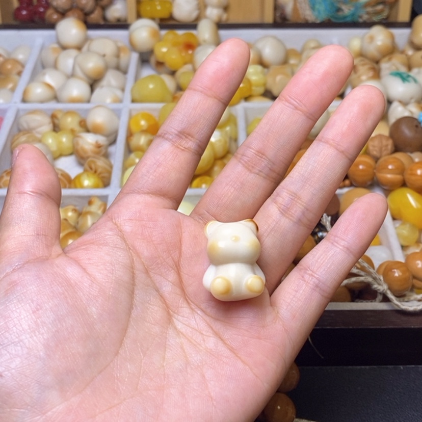 【闪购商品】吊坠猴头核桃奶****?配饰