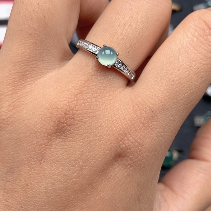 翡翠未镶嵌戒指戒指