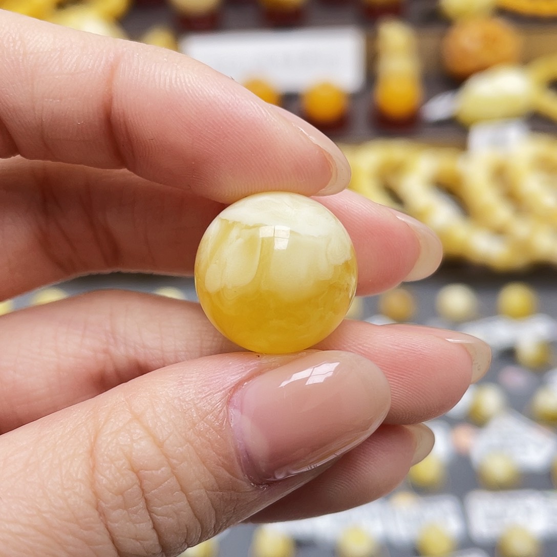 琥珀裸石未镶嵌蜜蜡圆珠17.5mm