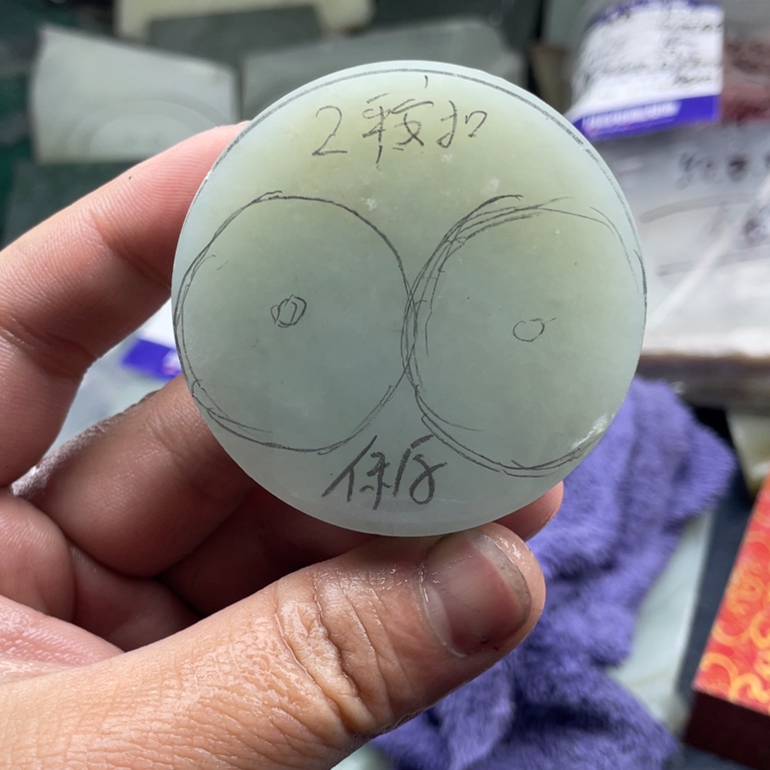 开***心和田玉未镶嵌珠宝奇石