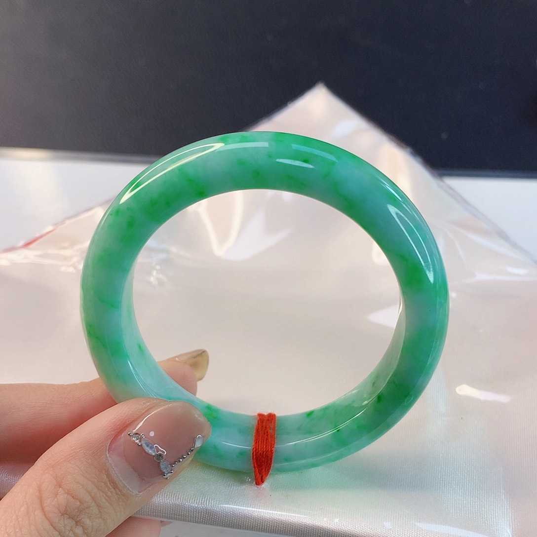 翡翠手镯未镶嵌天然翡翠A货01