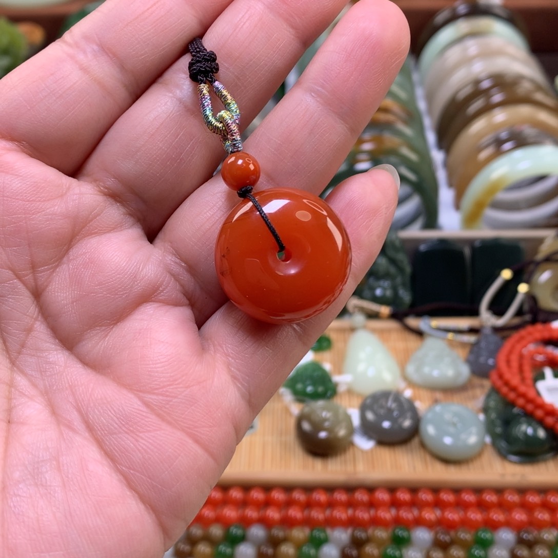 南红玛瑙未镶嵌颈饰