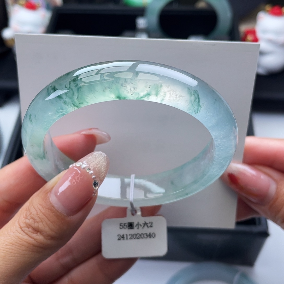 翡翠手镯未镶嵌55贵妃