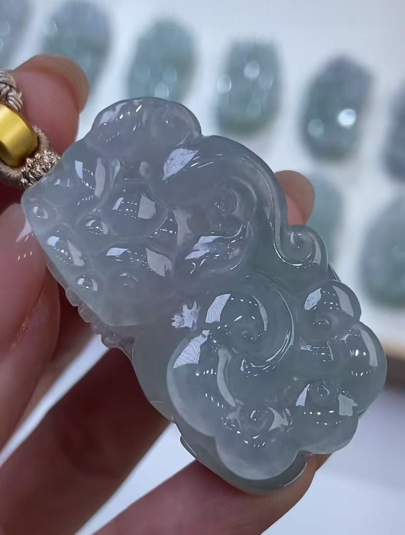 313230/天然缅甸翡翠A货貔貅   多样性一件发