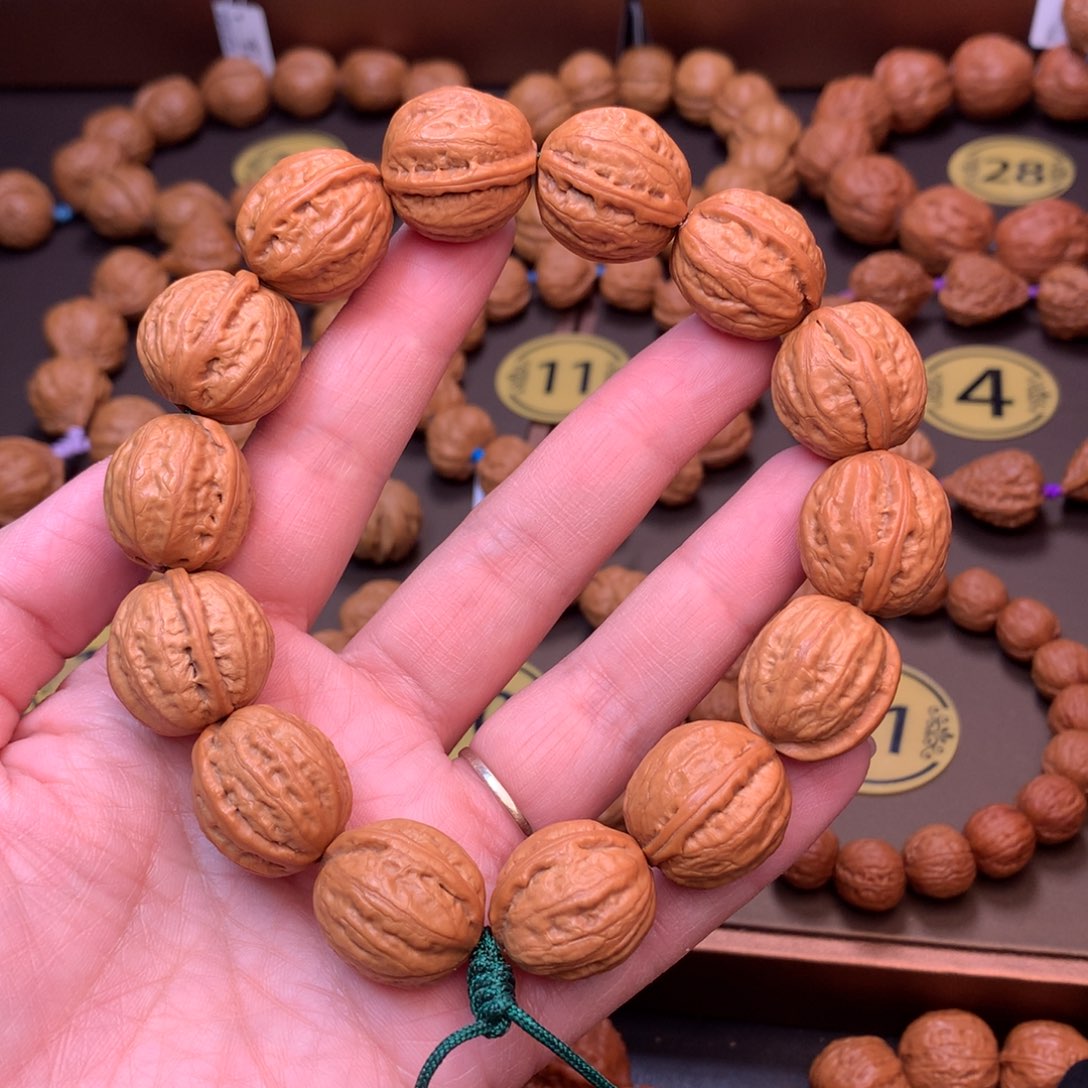 文玩核桃手串19尺寸