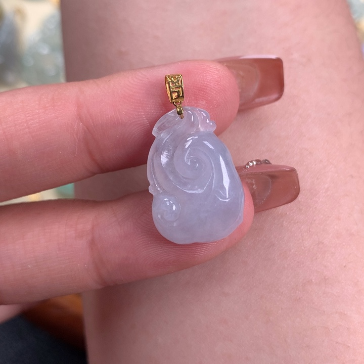 翡翠颈饰18K金镶嵌如意