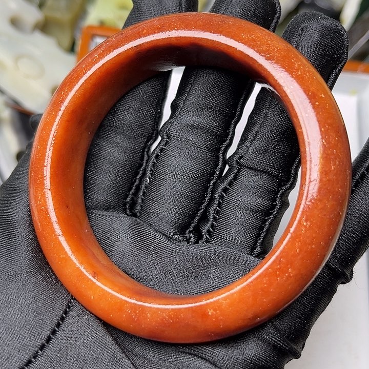 未镶嵌手镯和田玉60