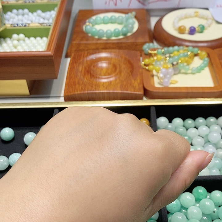 翡翠散珠冰飘花卡12