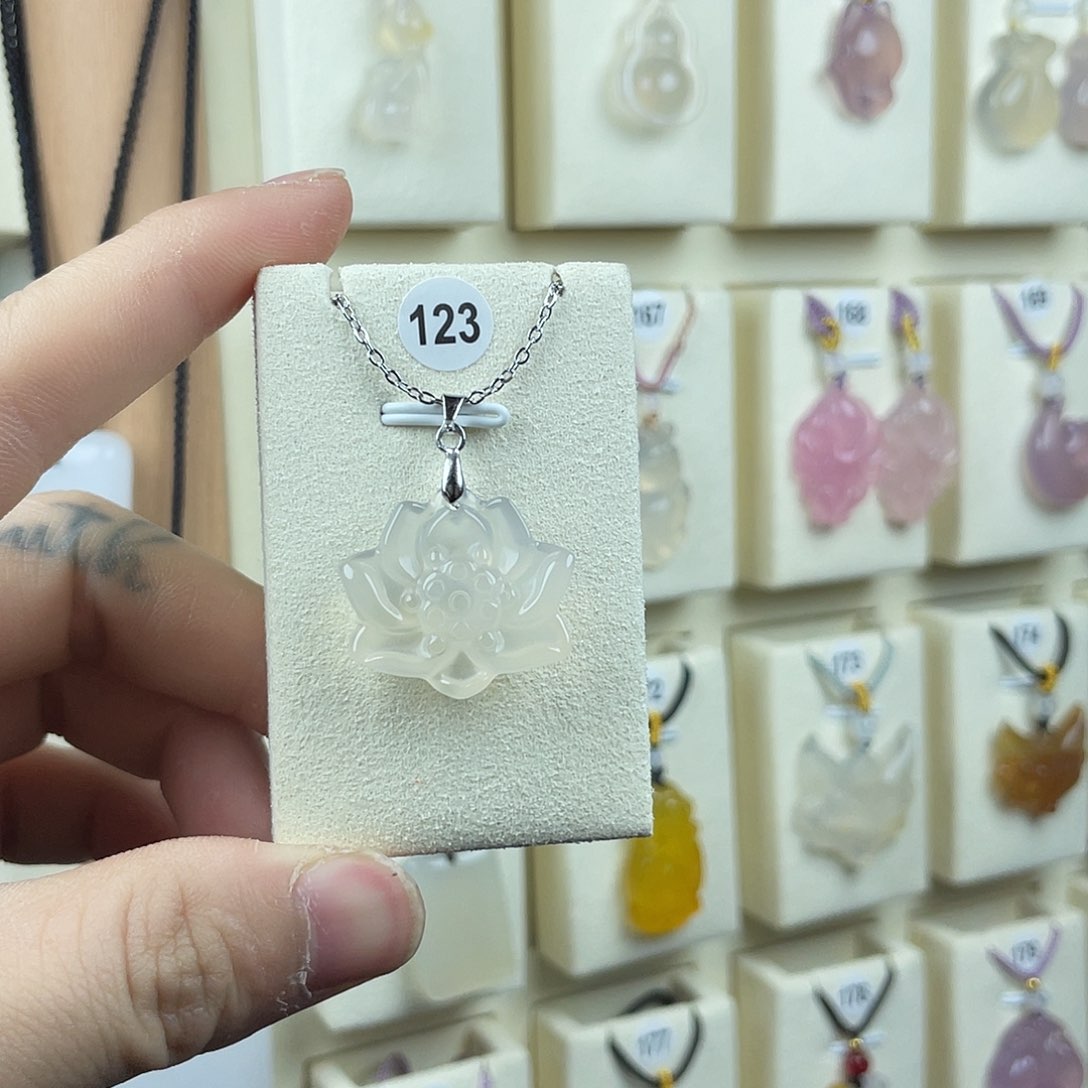 玛瑙/玉髓颈饰钛钢