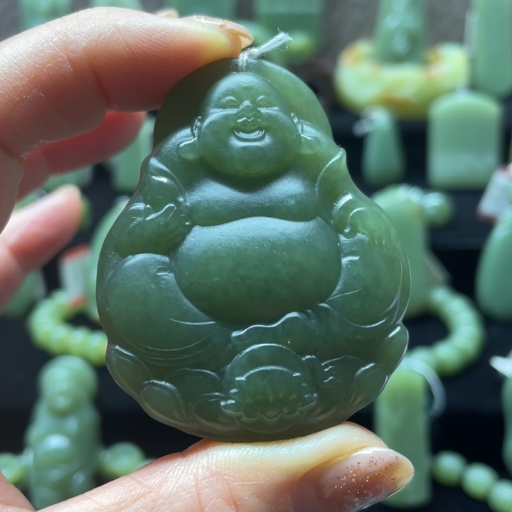 岫岩老玉（透闪石质玉）颈饰未镶嵌