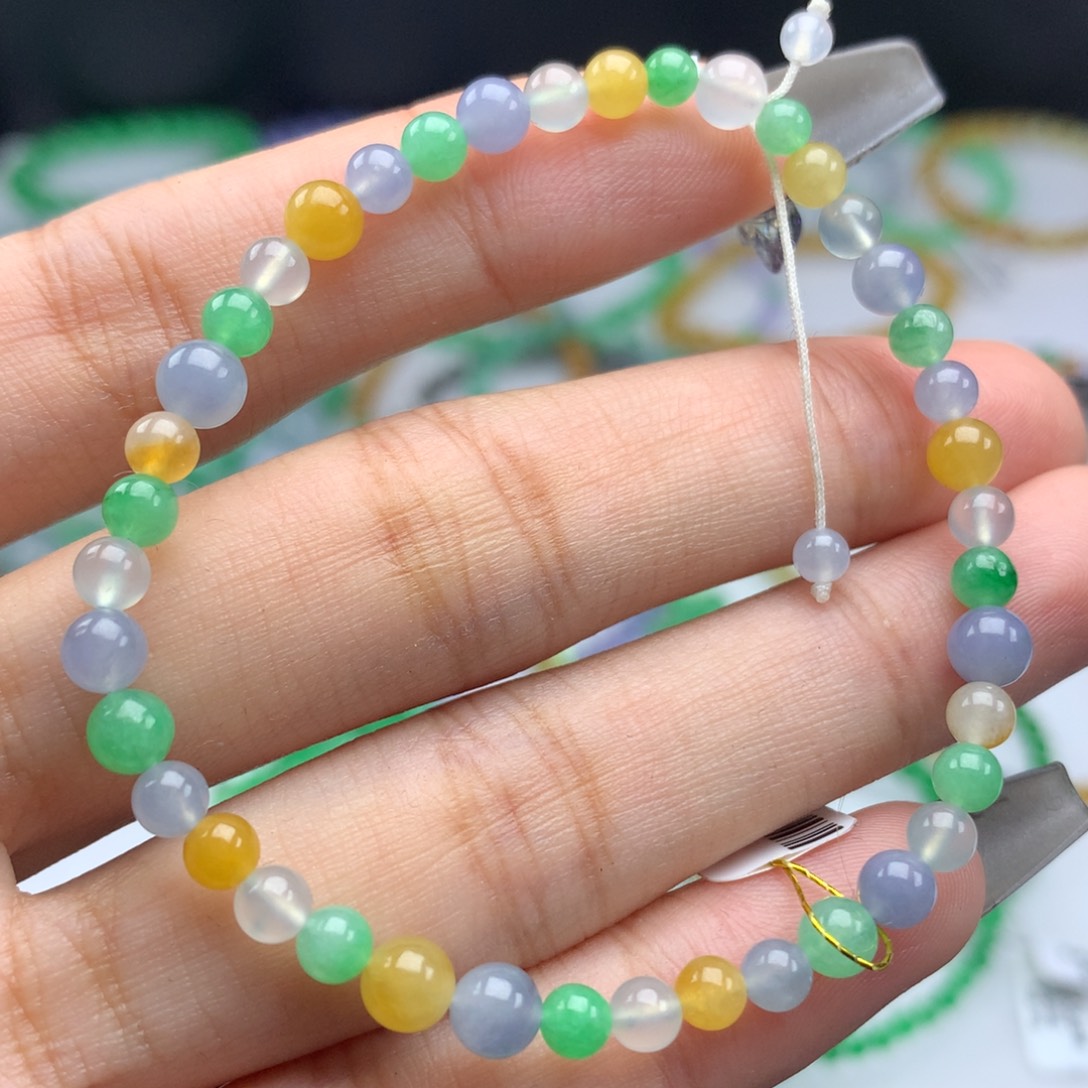 翡翠手链未镶嵌卡