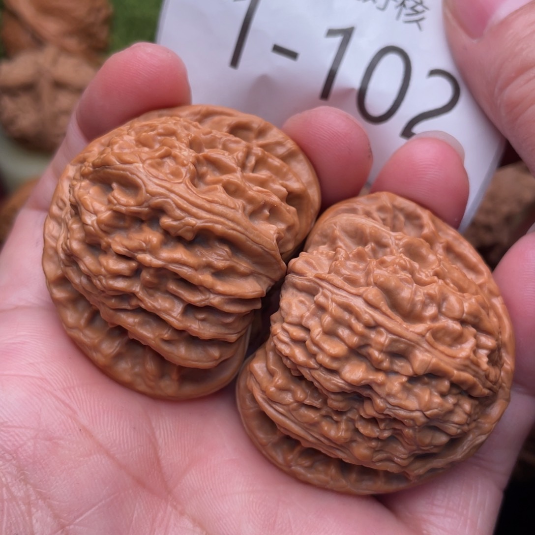 文玩核桃把件唐三角43