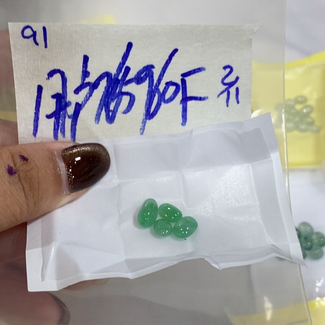 用***5定制翡翠未镶嵌不