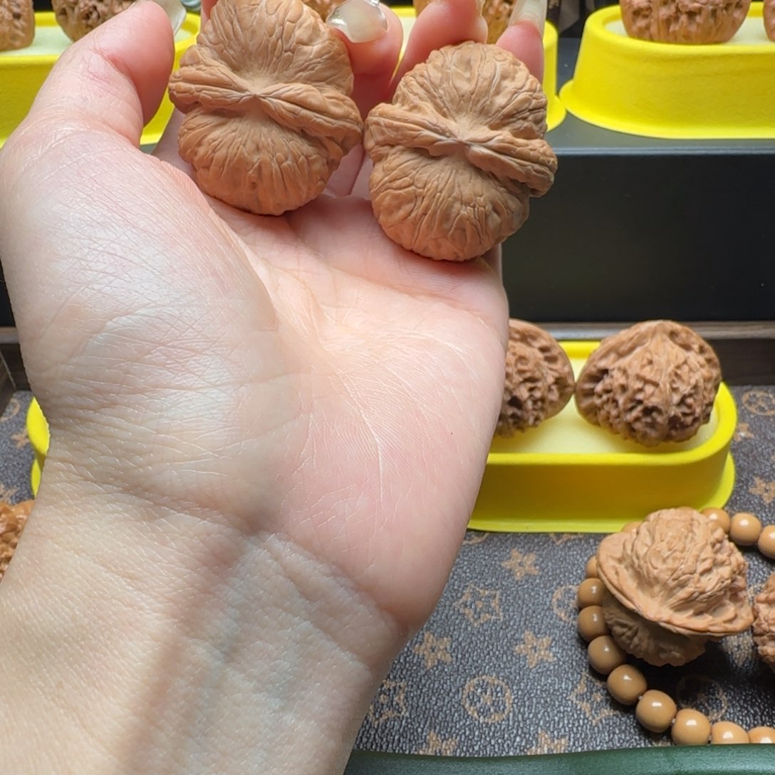 猴头核桃吊坠42元宝