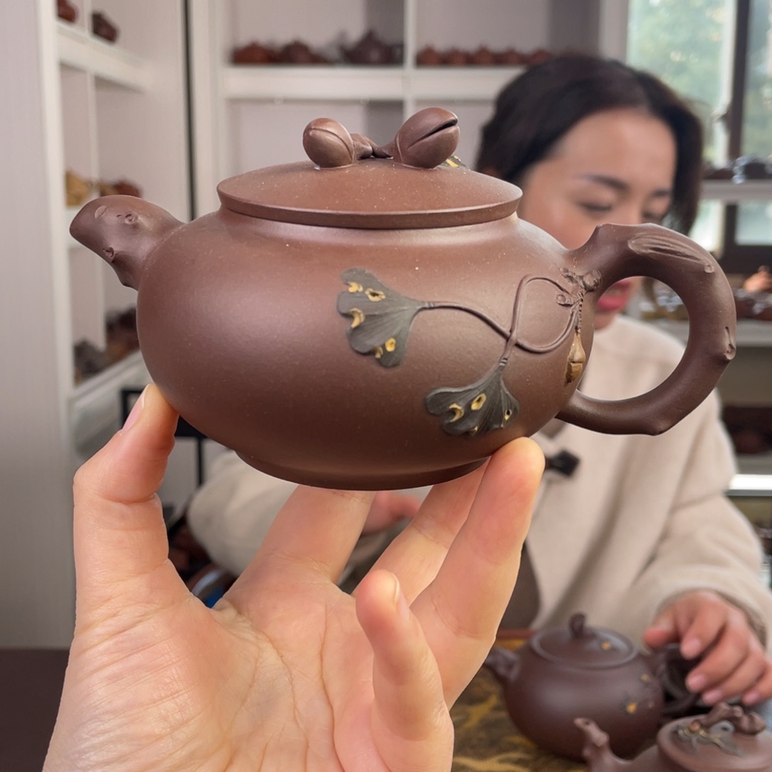 紫砂茶壶紫泥贴桃300cc