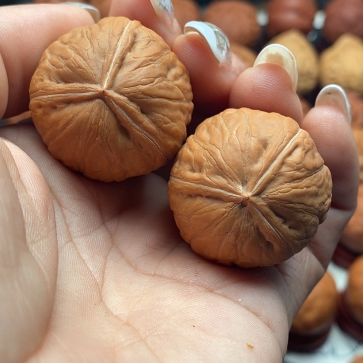 魔***孩核桃精品文玩核桃手捻