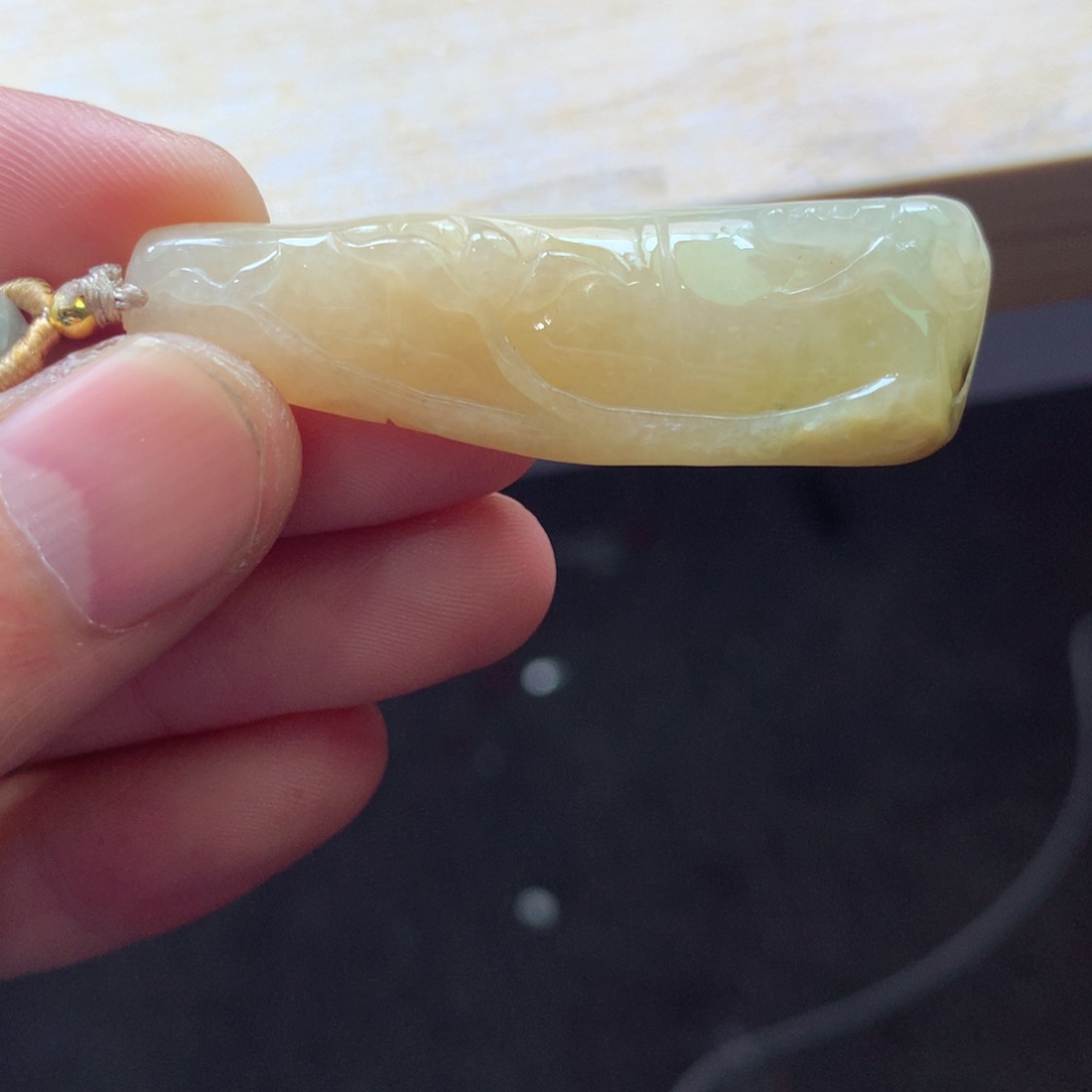 翡翠颈饰未镶嵌吊坠