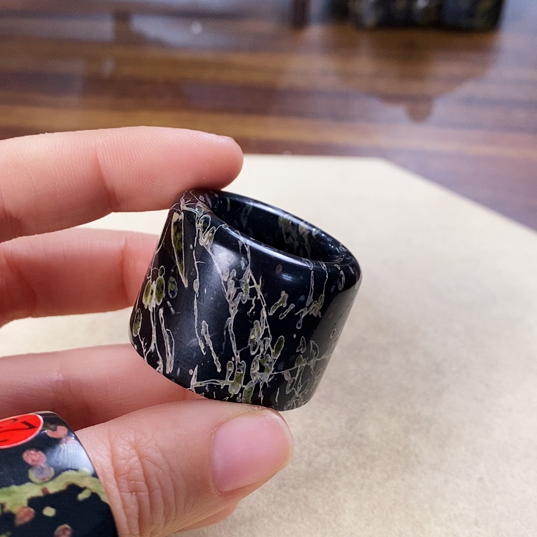 奢上奢精品梅花玉