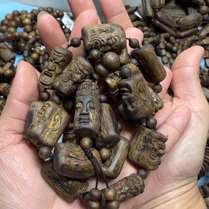 沉香手串十八罗汉多样性发货一条53克