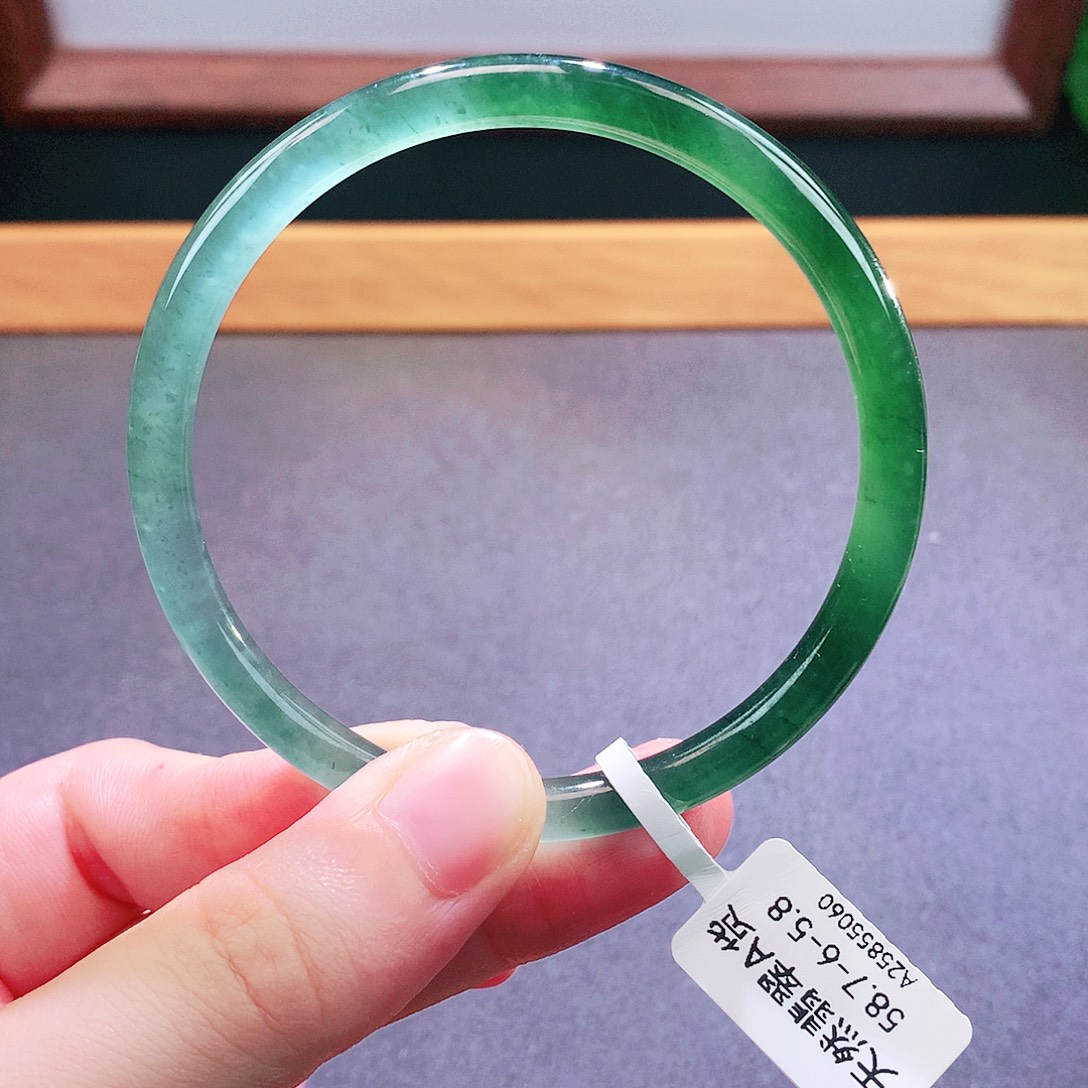 未镶嵌手镯翡翠天然翡翠