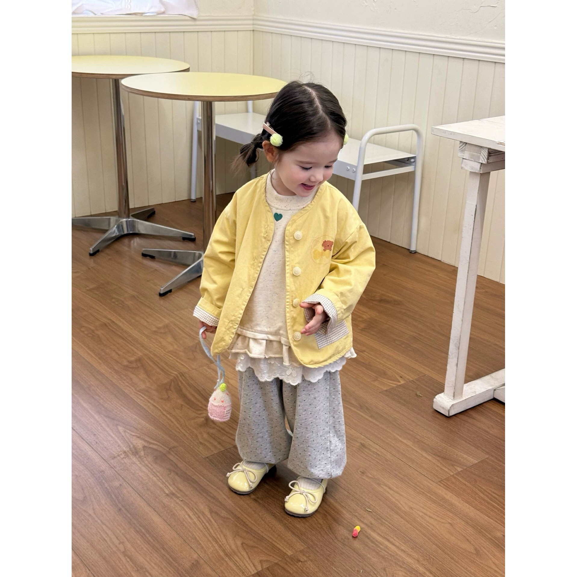 女童超洋气三件套幼儿园小朋友舒适穿搭黄色外套+花边卫衣+屁帘裤