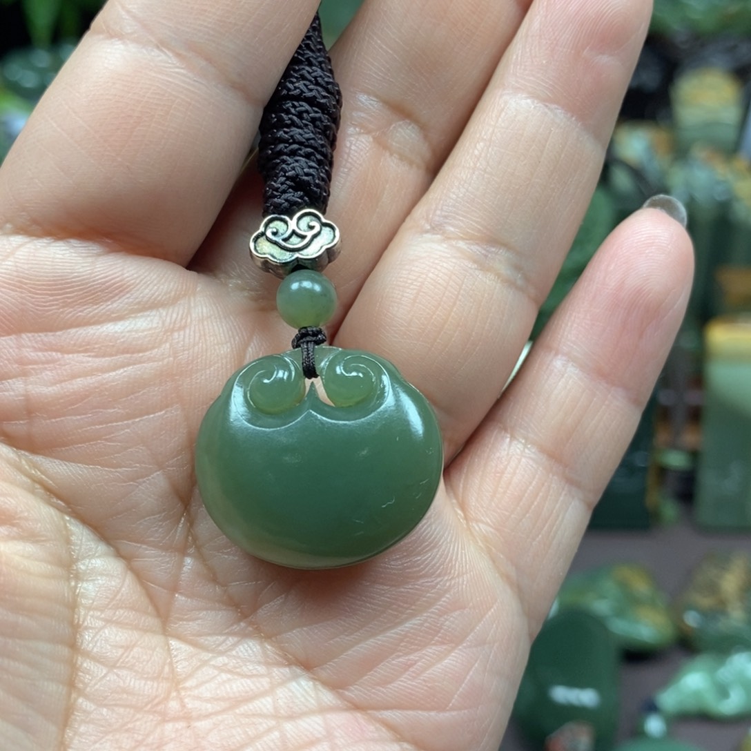 岫岩老玉（透闪石质玉）未镶嵌挂件