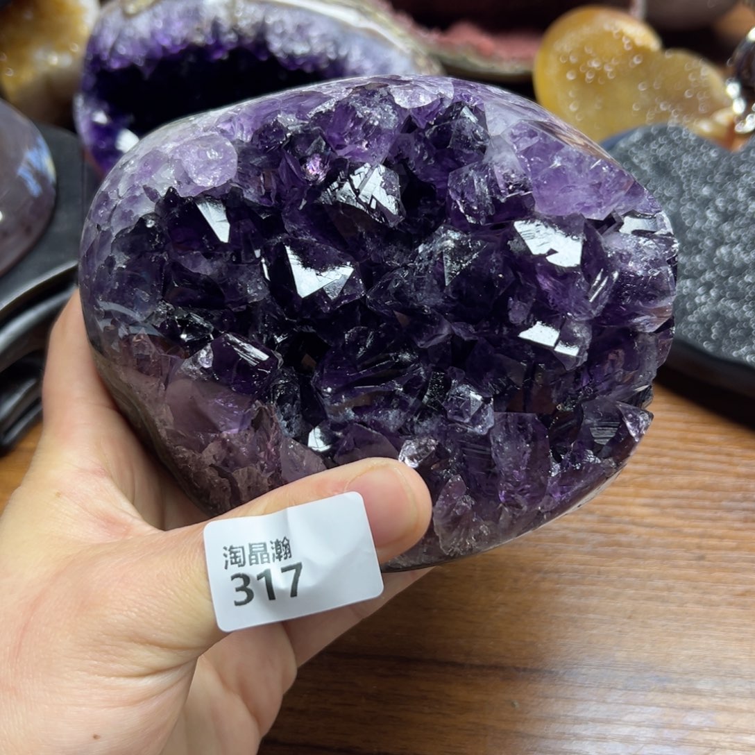 未镶嵌水晶大型摆件（非配饰）