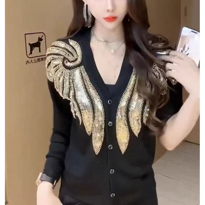 《东北徐老大推荐》大码女装显瘦遮肉秋季新款百搭时尚重工外套7518