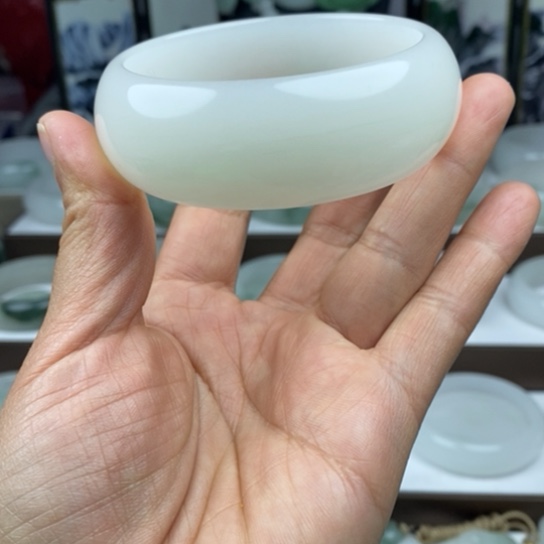 石英质玉（金丝玉）手镯未镶嵌