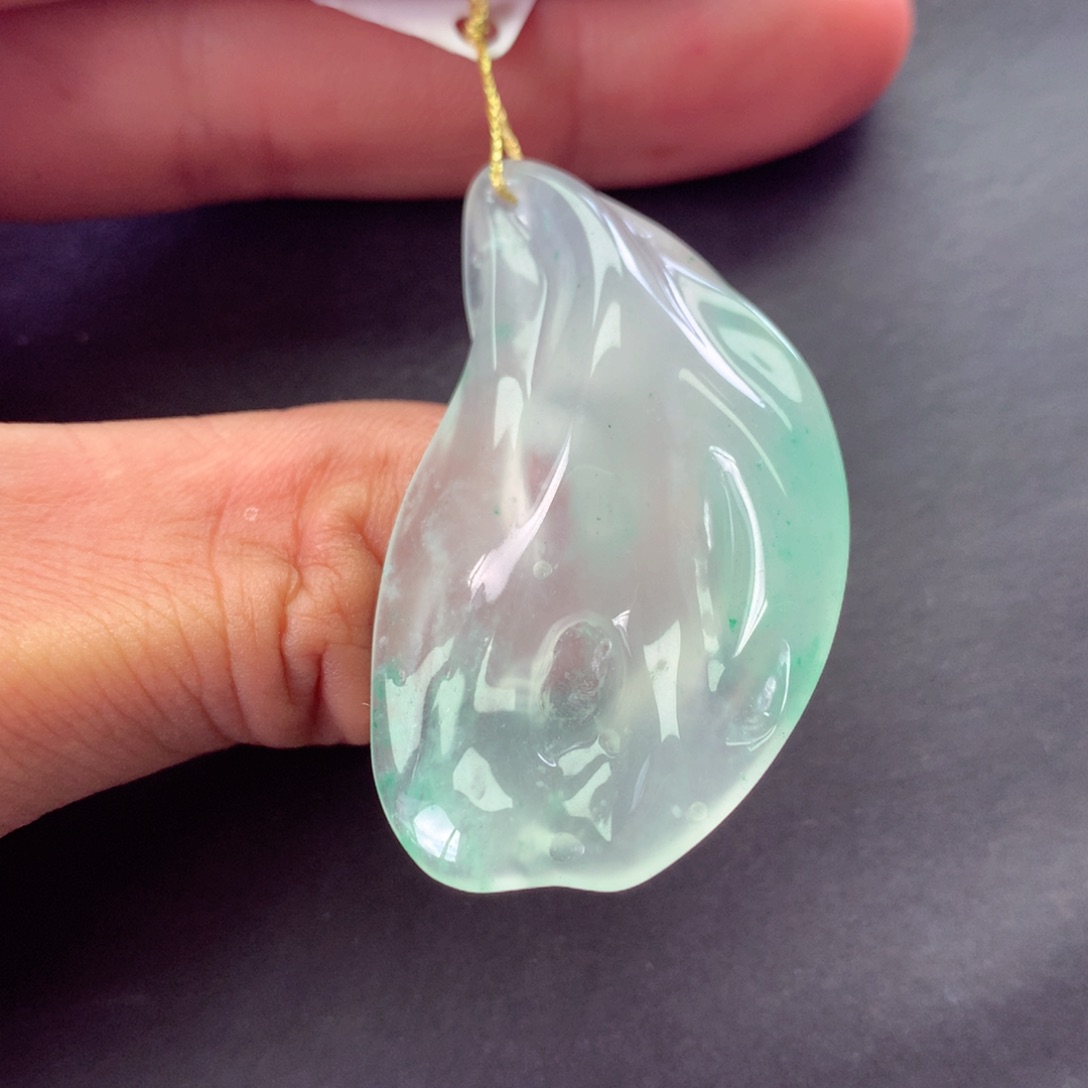 颈饰未镶嵌石英质玉
