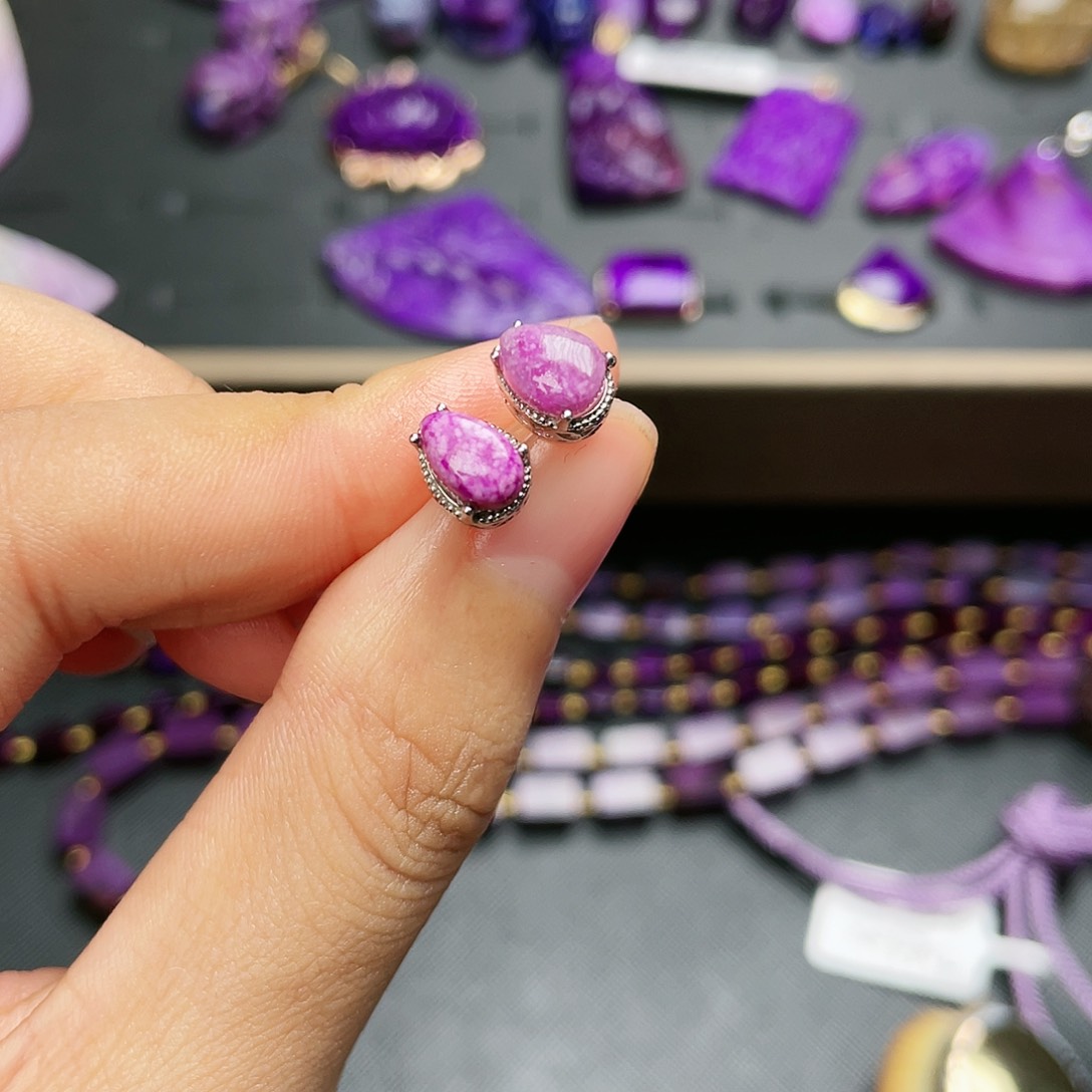 苏纪石（舒俱来）耳钉银S925镶嵌