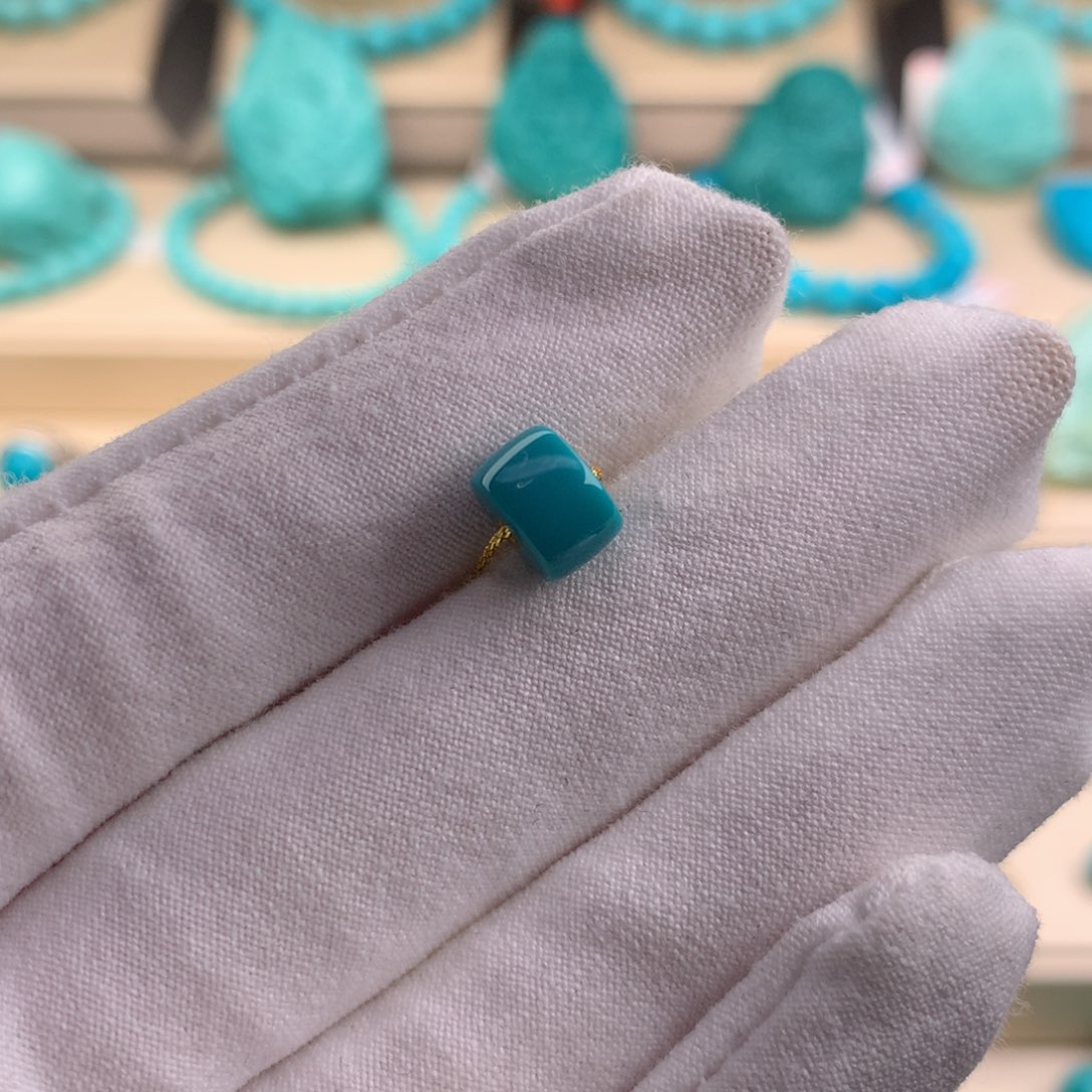 绿松石珠宝奇石未镶嵌8.1*5.6mm