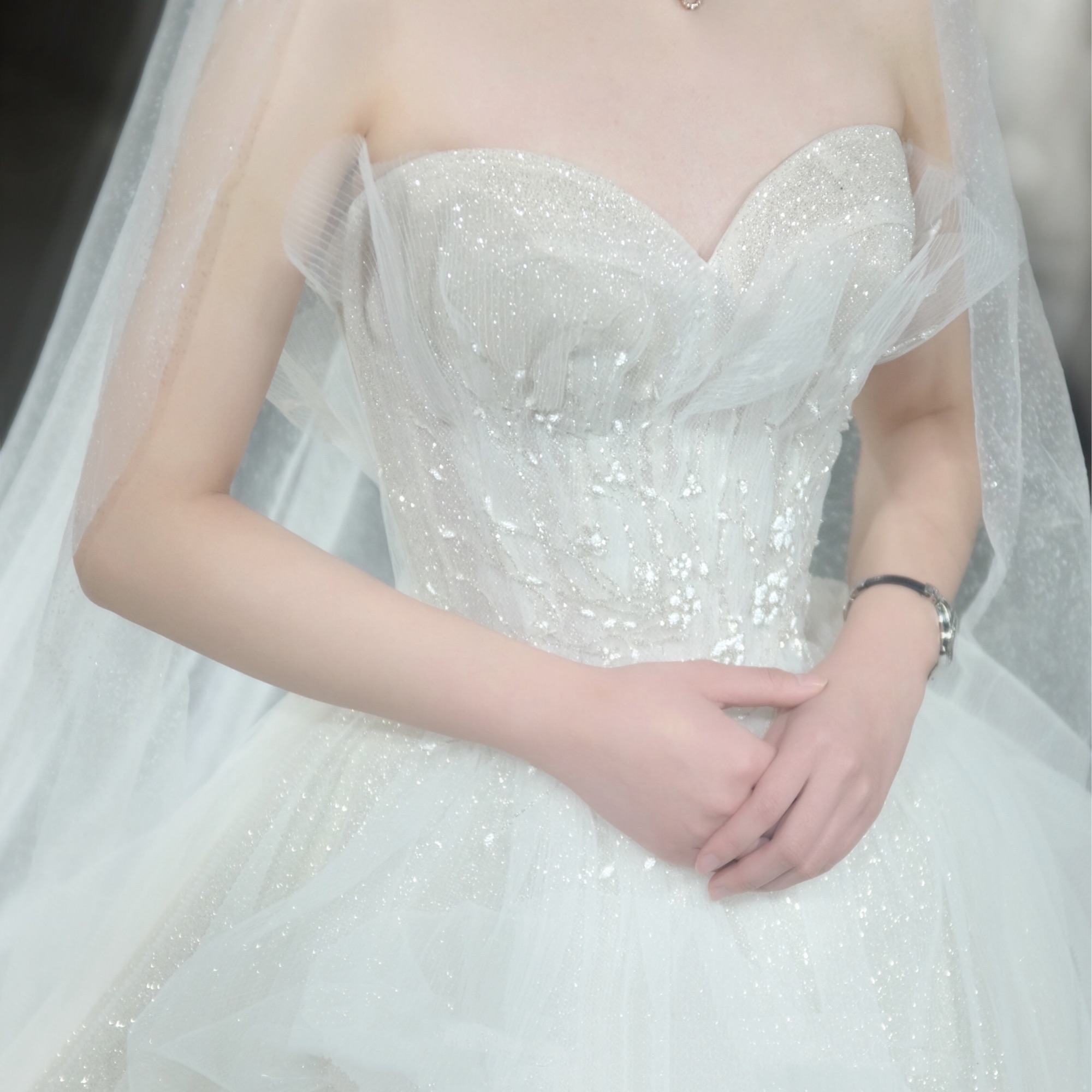 鱼干直播礼服 出售下架，默认微瑕，no退no换