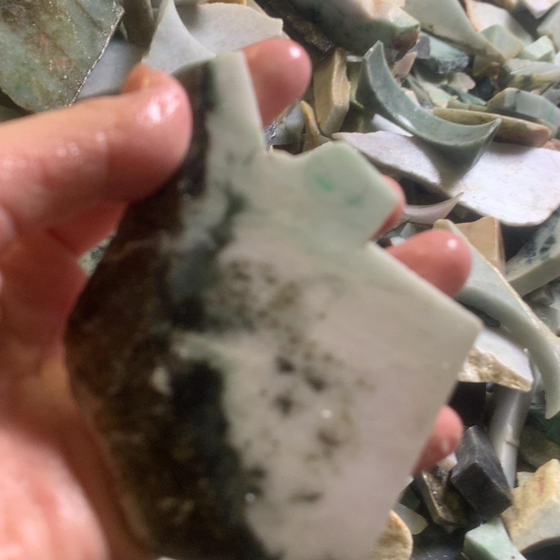 翡翠颈饰未镶嵌缅甸翡翠