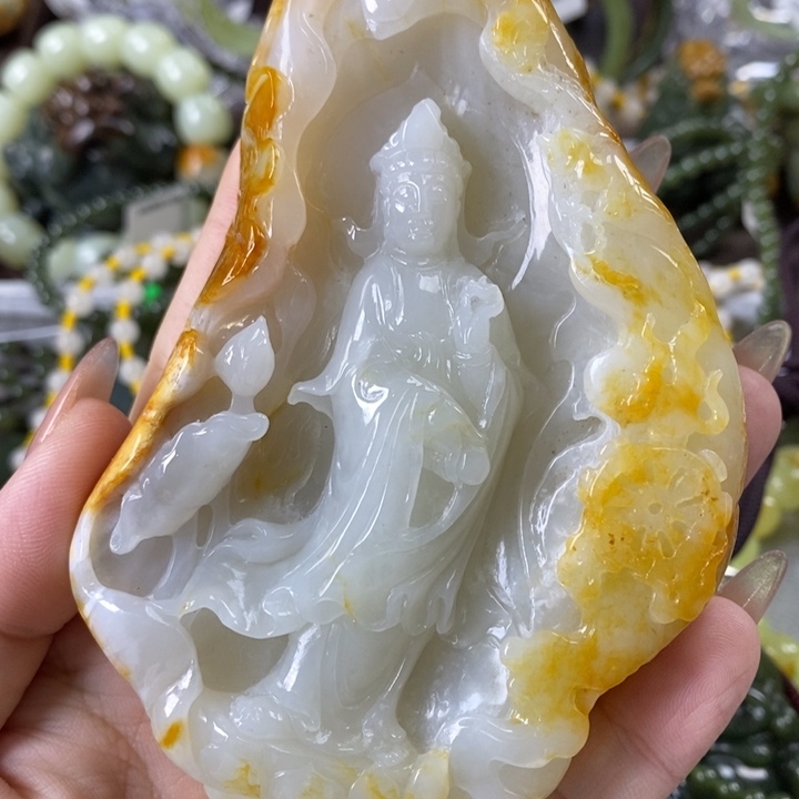 透闪石质玉未镶嵌摆件