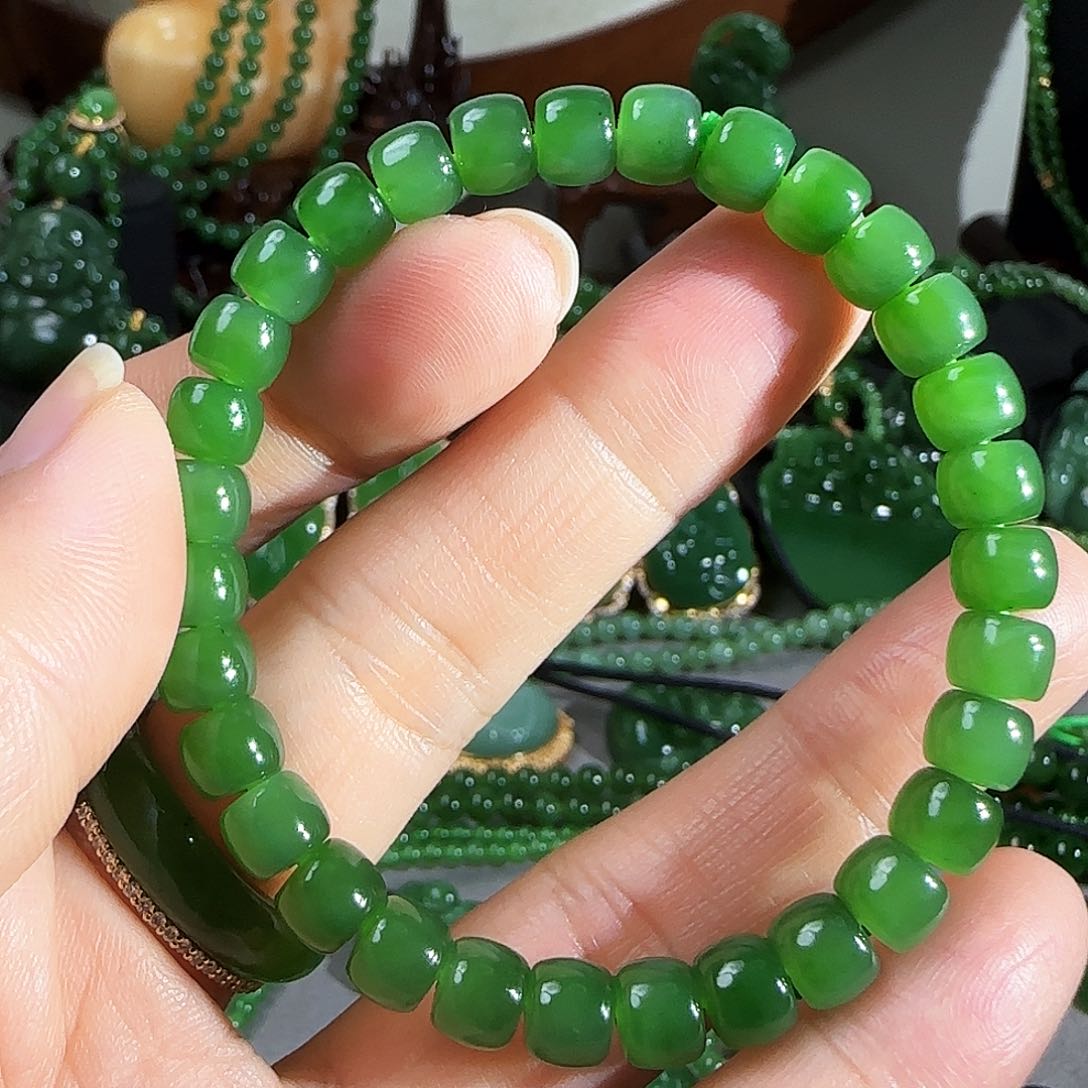 和田玉（碧玉）颈饰未镶嵌