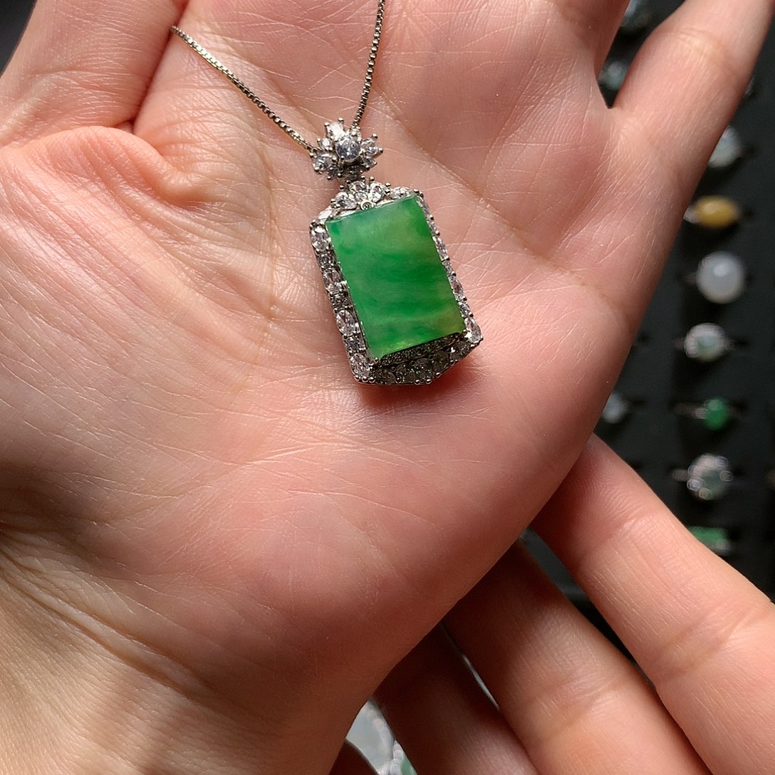 翡翠颈饰银S925镶嵌111111