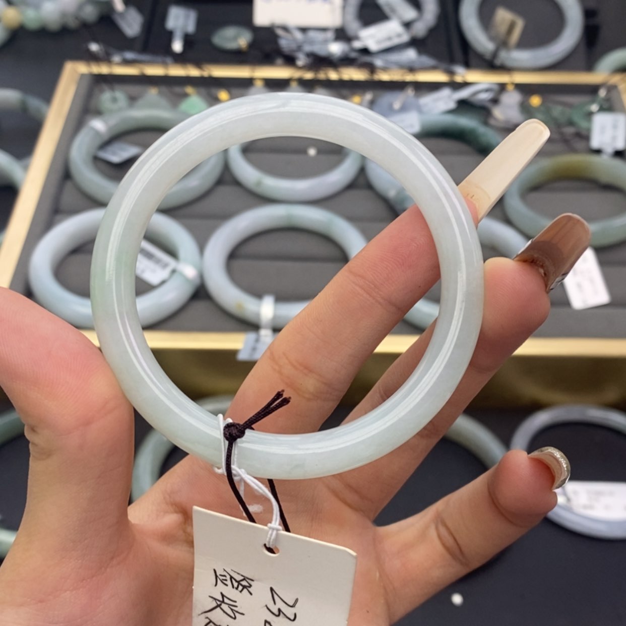 【闪购商品】未镶嵌手镯翡翠