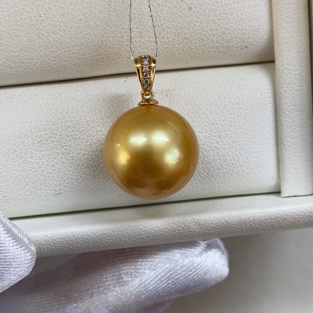 18K金镶嵌海水珍珠吊坠(不含链)14.7mm