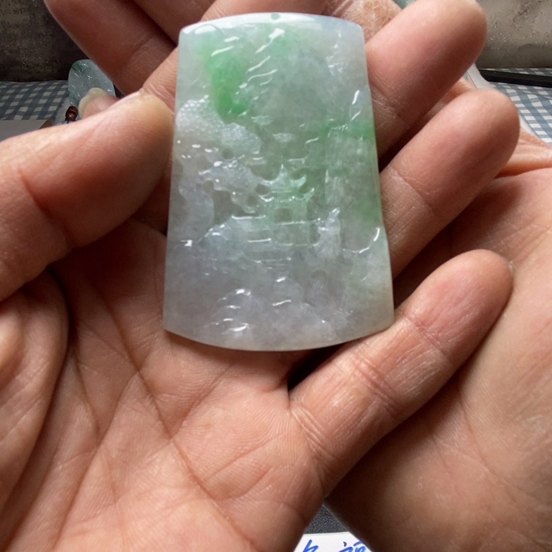 翡翠颈饰未镶嵌天然