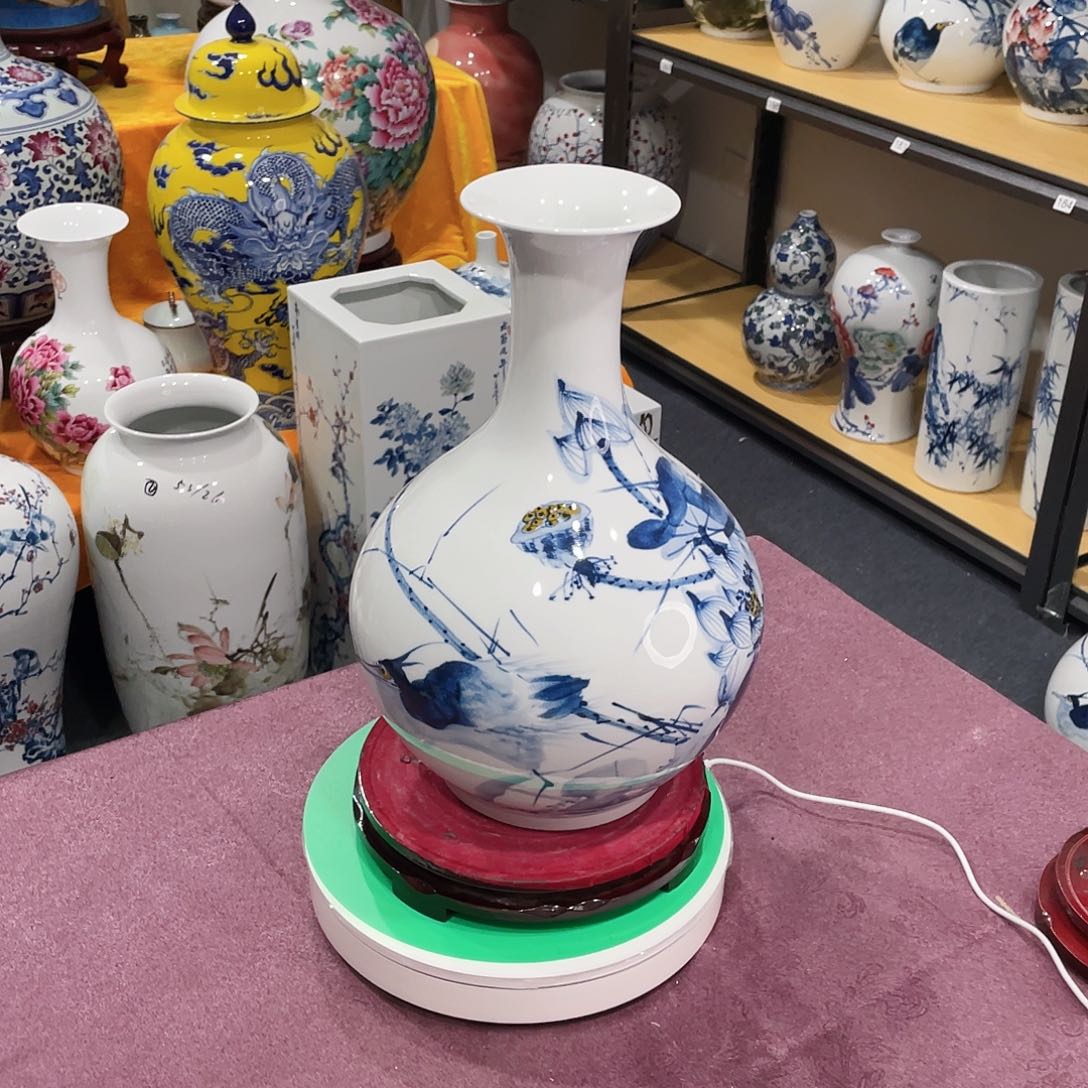 摆件保**致景德镇的陶瓷